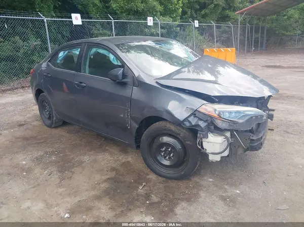 5YFBURHE6JP810046 2018 TOYOTA COROLLA - Image 1