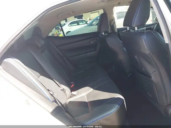 5YFBURHE6JP811780 2018 TOYOTA COROLLA - Image 8