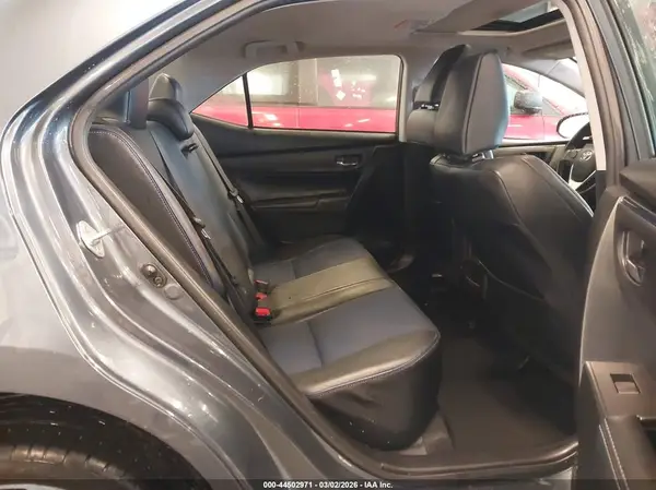 5YFBURHE6JP812573 2018 TOYOTA COROLLA - Image 8
