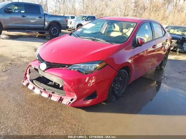 5YFBURHE6JP812816 2018 TOYOTA COROLLA - Image 2