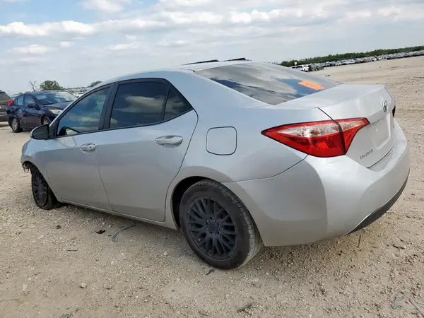 5YFBURHE6JP814677 2018 TOYOTA COROLLA - Image 2