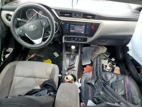 5YFBURHE6JP814677 2018 TOYOTA COROLLA - Image 8