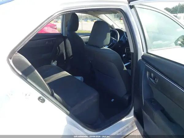 5YFBURHE6JP819488 2018 TOYOTA COROLLA - Image 8
