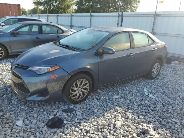 5YFBURHE6JP820530 2018 TOYOTA COROLLA - Image 1