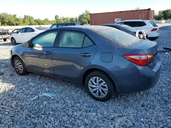 5YFBURHE6JP820530 2018 TOYOTA COROLLA - Image 2