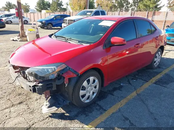 5YFBURHE6JP820866 2018 TOYOTA COROLLA - Image 2