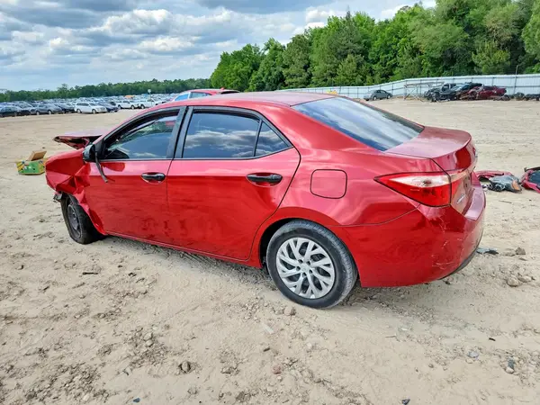 5YFBURHE6JP821547 2018 TOYOTA COROLLA - Image 2