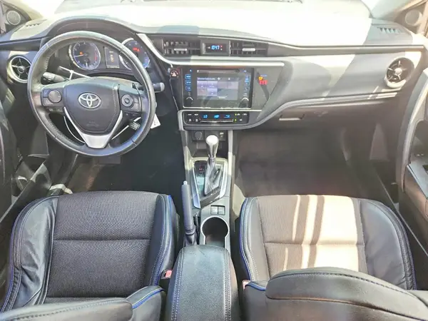 5YFBURHE6JP821676 2018 TOYOTA COROLLA - Image 8
