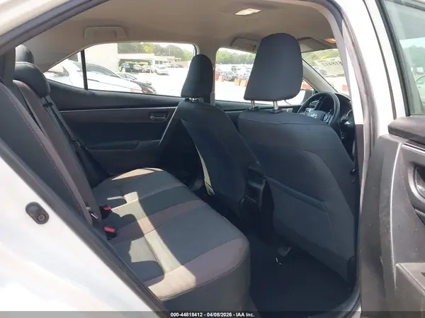 5YFBURHE6JP821788 2018 TOYOTA COROLLA - Image 8