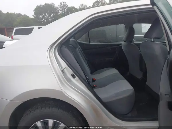 5YFBURHE6JP823654 2018 TOYOTA COROLLA - Image 8