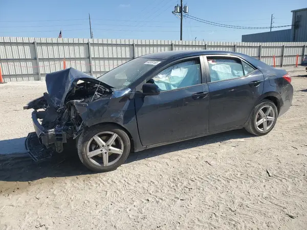 5YFBURHE6JP824612 2018 TOYOTA COROLLA - Image 1