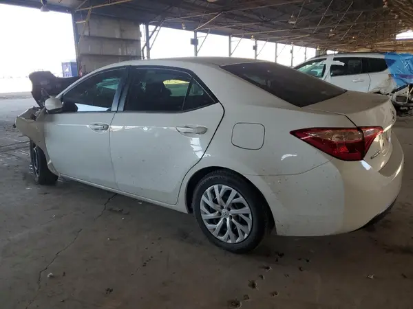 5YFBURHE6JP825419 2018 TOYOTA COROLLA - Image 2