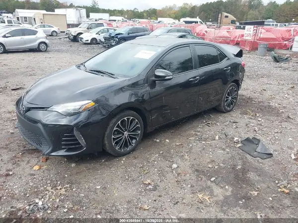 5YFBURHE6JP826019 2018 TOYOTA COROLLA - Image 2