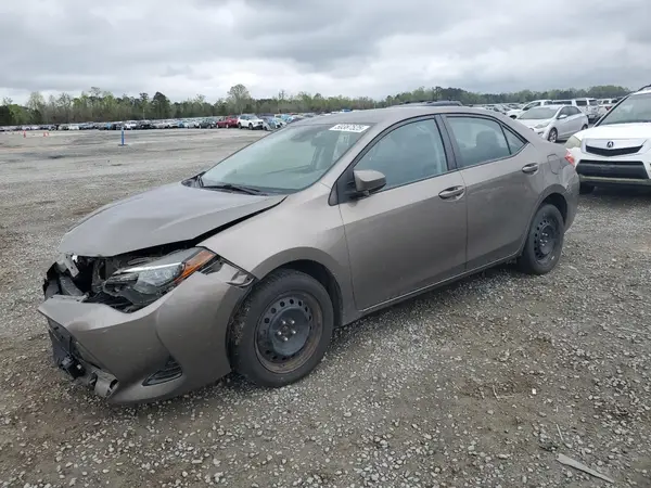 5YFBURHE6JP826103 2018 TOYOTA COROLLA - Image 1