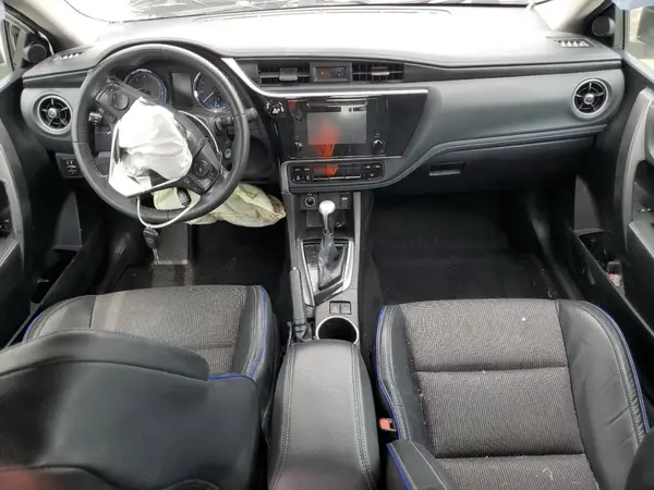 5YFBURHE6JP827638 2018 TOYOTA COROLLA - Image 8