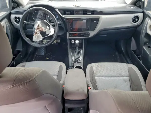 5YFBURHE6JP831138 2018 TOYOTA COROLLA - Image 8