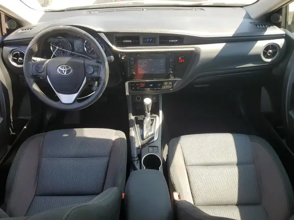 5YFBURHE6JP832435 2018 TOYOTA COROLLA - Image 8