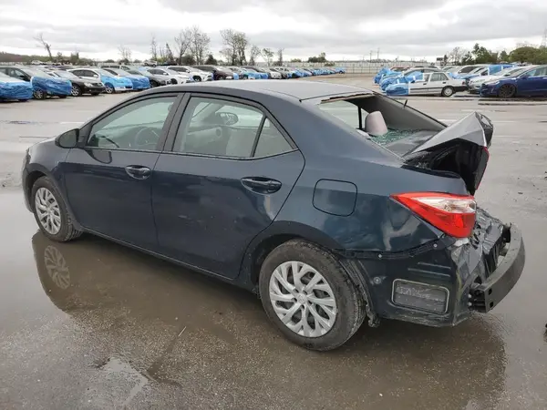5YFBURHE6JP833942 2018 TOYOTA COROLLA - Image 2