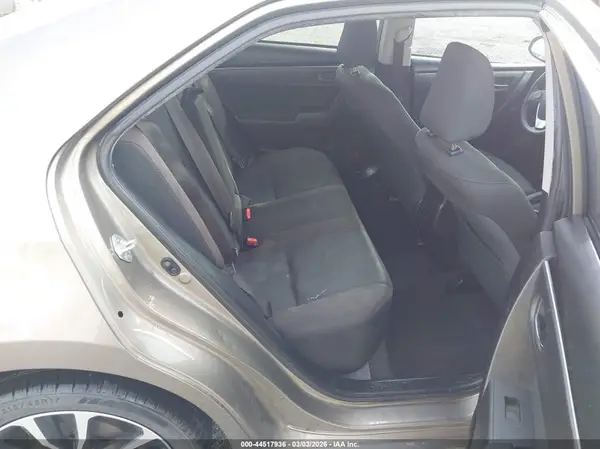 5YFBURHE6JP835920 2018 TOYOTA COROLLA - Image 8