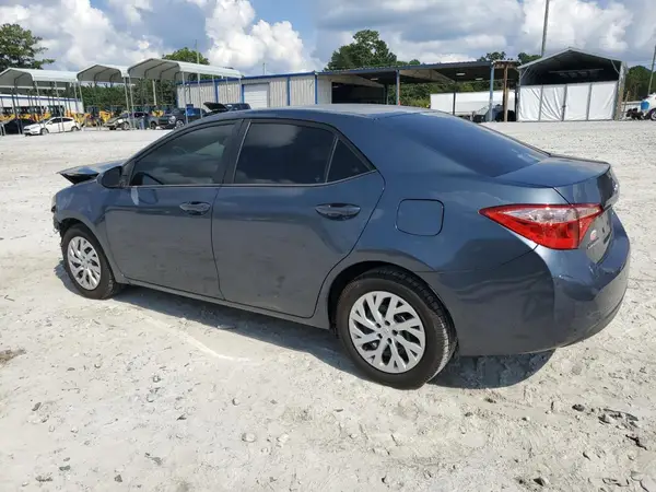 5YFBURHE6JP838509 2018 TOYOTA COROLLA - Image 2