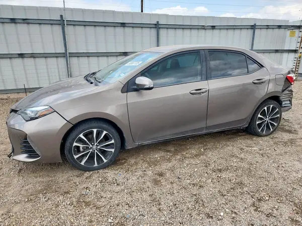 5YFBURHE6JP840258 2018 TOYOTA COROLLA - Image 1