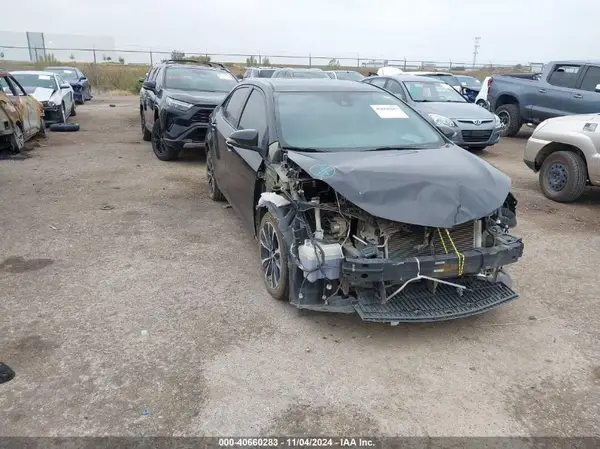 5YFBURHE6JP841278 2018 TOYOTA COROLLA - Image 1