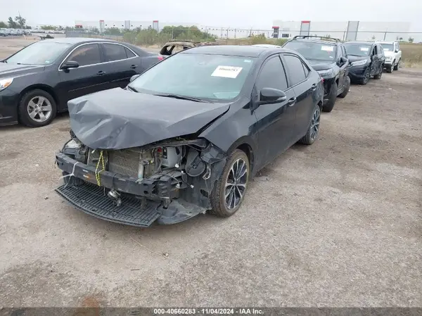5YFBURHE6JP841278 2018 TOYOTA COROLLA - Image 2