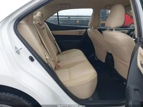 5YFBURHE6JP841281 2018 TOYOTA COROLLA - Image 8