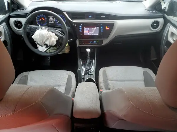 5YFBURHE6JP842575 2018 TOYOTA COROLLA - Image 8