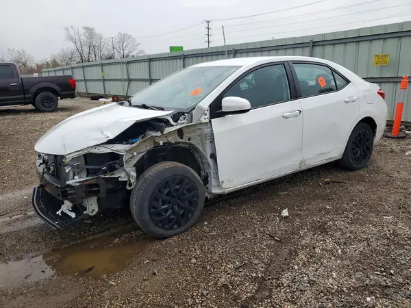 5YFBURHE6JP845136 2018 TOYOTA COROLLA - Image 1