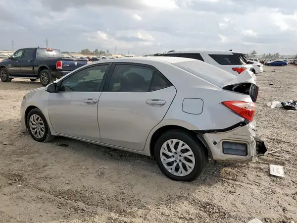 5YFBURHE6JP846531 2018 TOYOTA COROLLA - Image 2