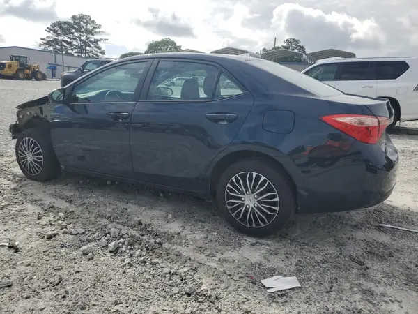5YFBURHE6JP847419 2018 TOYOTA COROLLA - Image 2