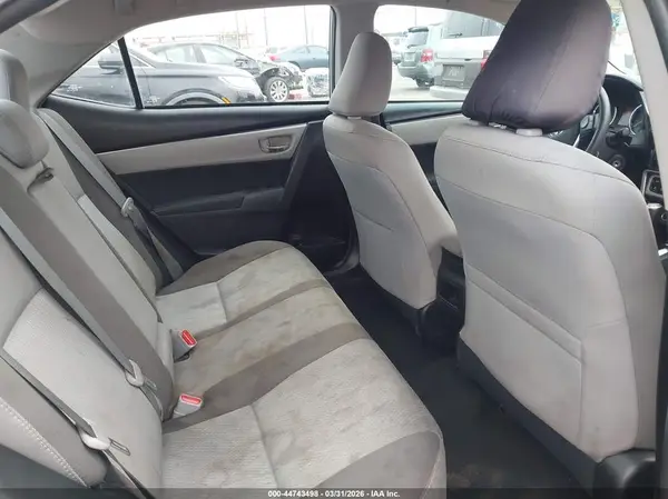5YFBURHE6JP847775 2018 TOYOTA COROLLA - Image 8