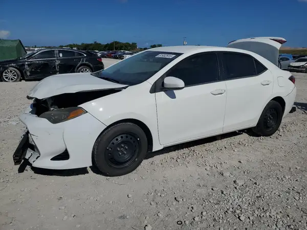5YFBURHE6JP848148 2018 TOYOTA COROLLA - Image 1