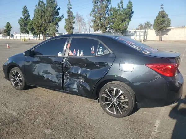 5YFBURHE6JP848831 2018 TOYOTA COROLLA - Image 2