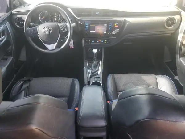 5YFBURHE6JP848831 2018 TOYOTA COROLLA - Image 8