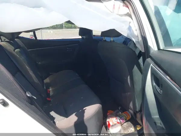 5YFBURHE6JP849896 2018 TOYOTA COROLLA - Image 8