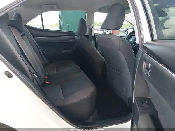 5YFBURHE6JP850675 2018 TOYOTA COROLLA - Image 8