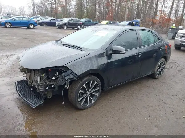 5YFBURHE6JP853348 2018 TOYOTA COROLLA - Image 2