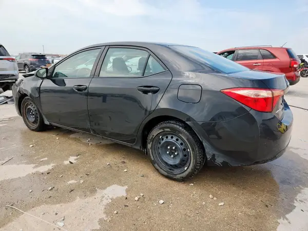5YFBURHE6JP853463 2018 TOYOTA COROLLA - Image 2