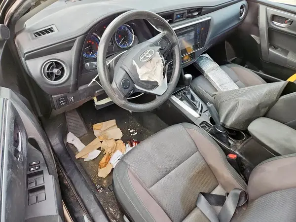 5YFBURHE6JP853463 2018 TOYOTA COROLLA - Image 8