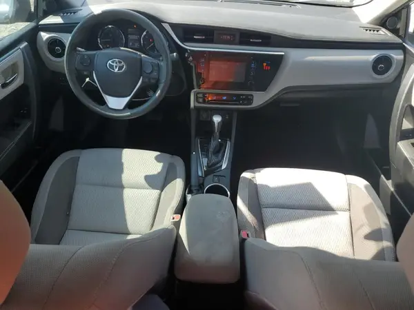 5YFBURHE6JP853592 2018 TOYOTA COROLLA - Image 8