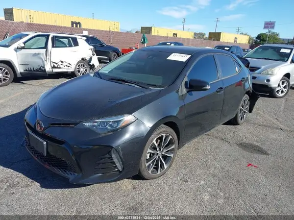 5YFBURHE6JP855309 2018 TOYOTA COROLLA - Image 2