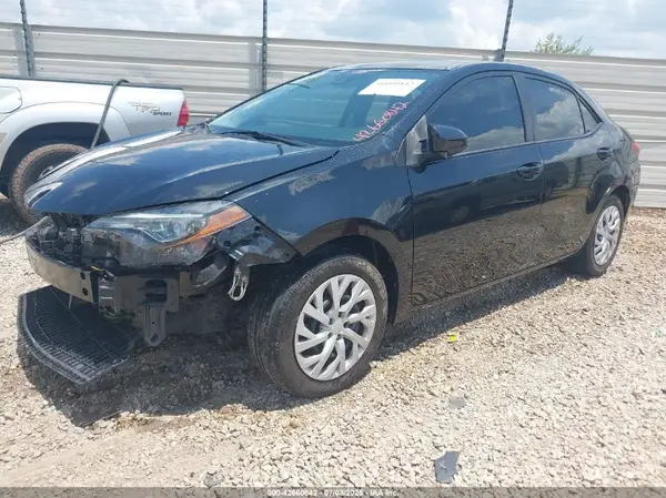 5YFBURHE6KP856784 2019 TOYOTA COROLLA - Image 2