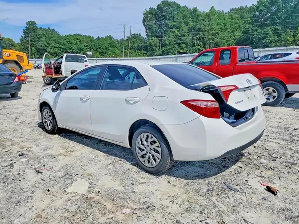 5YFBURHE6KP859071 2019 TOYOTA COROLLA - Image 2