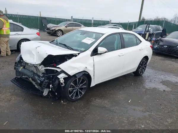 5YFBURHE6KP859751 2019 TOYOTA COROLLA - Image 2