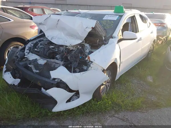 5YFBURHE6KP861404 2019 TOYOTA COROLLA - Image 2