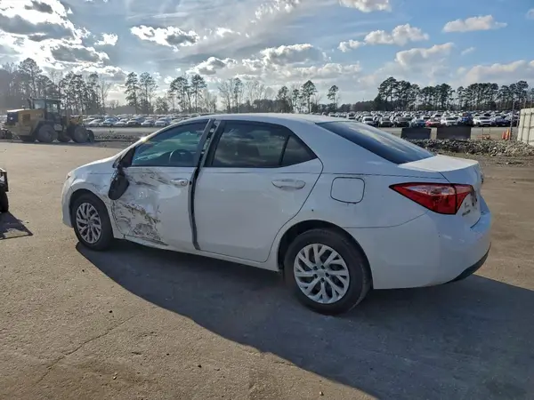 5YFBURHE6KP862519 2019 TOYOTA COROLLA - Image 2