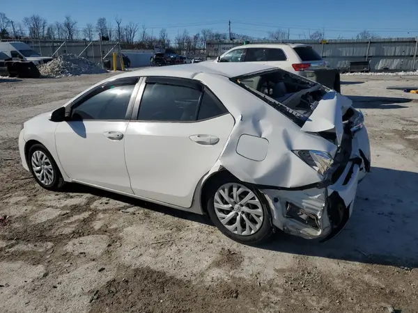 5YFBURHE6KP865825 2019 TOYOTA COROLLA - Image 2