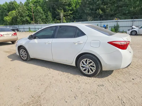 5YFBURHE6KP868501 2019 TOYOTA COROLLA - Image 2